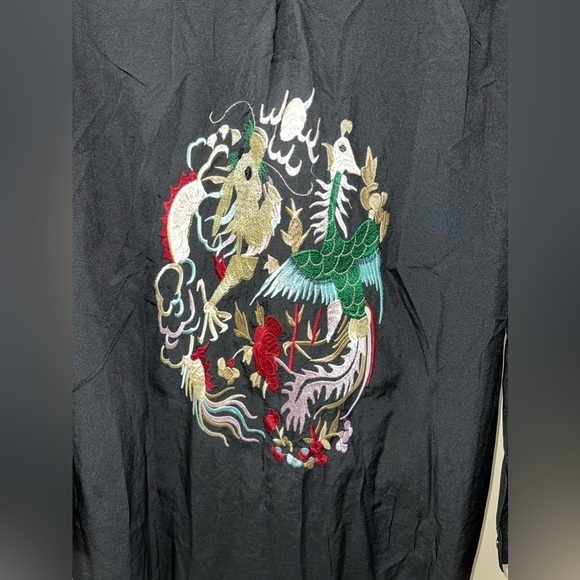 SOLUTION Black Button Down slide split to half tuck NWT - Picture 6 of 6